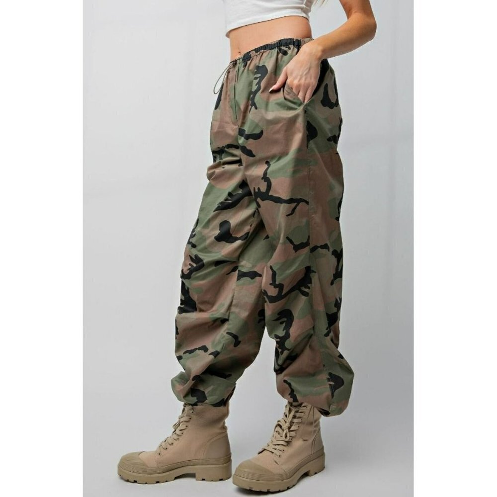 Hot Shot 90's Toggle Cargo Pants in Military Camo - Picture 5 of 5